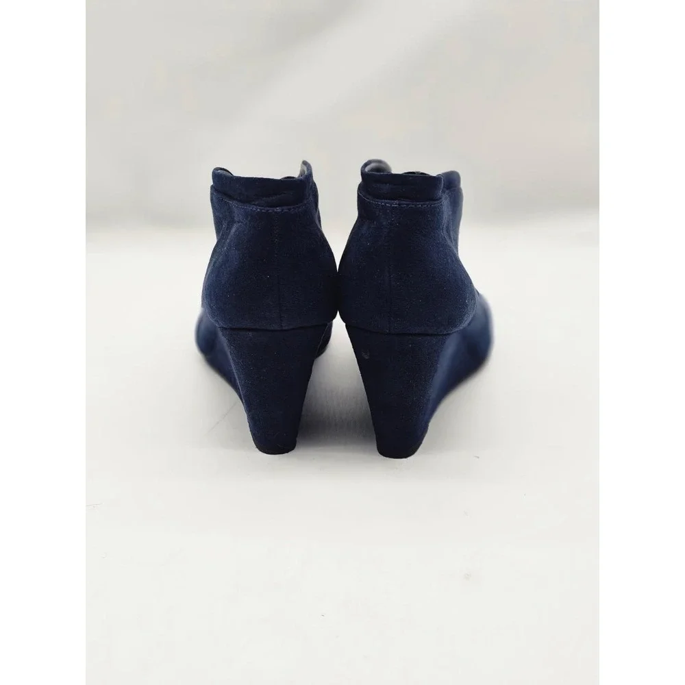 Laruen Blakwell Women's 10 Navy Blue Casual Slip On Round Toe Shoes